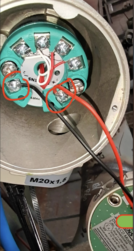 温度变送器连接显示器，电流输出怎么接线